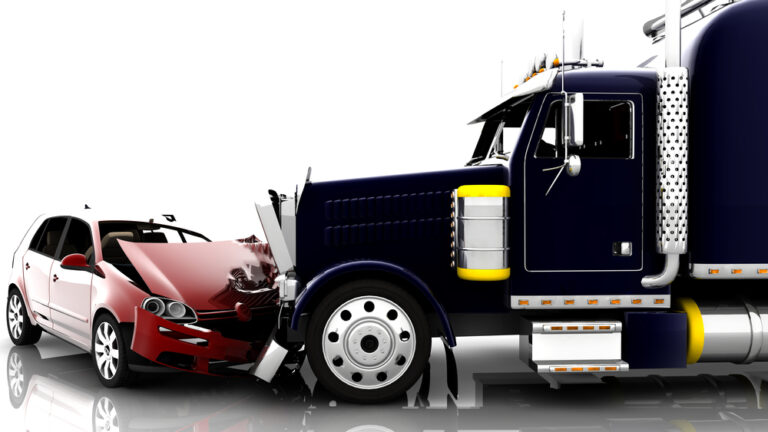 רכב פרטי עבר תאונת דרכים עם משאית